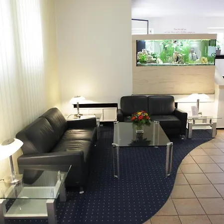 Stadthotel Hotell 3*